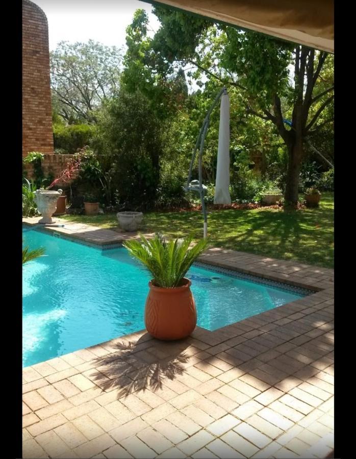 Vaal River Guest House Vanderbijlpark Exterior foto